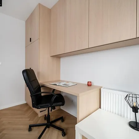 Manufaktura - 76m2, Parking, Aircon - By Rentujemy