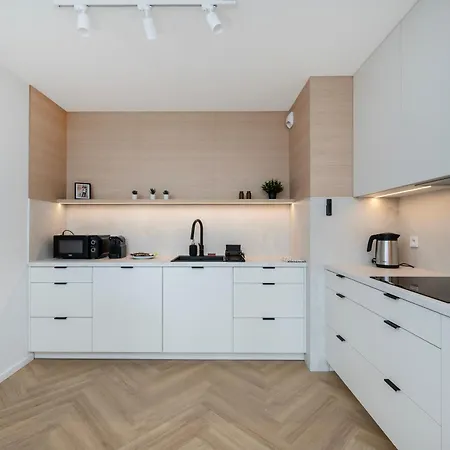 Manufaktura - 76m2, Parking, Aircon - By Rentujemy Apartman *