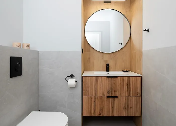 شقة Manufaktura - 76m2, Parking, Aircon - By Rentujemy *