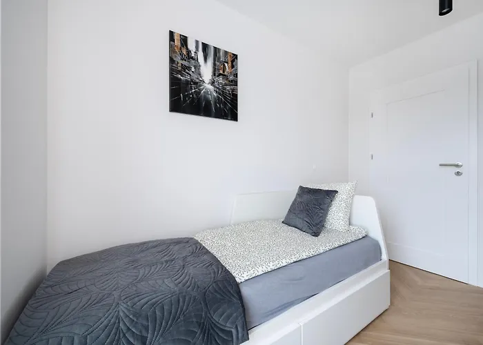 شقة Manufaktura - 76m2, Parking, Aircon - By Rentujemy وودج