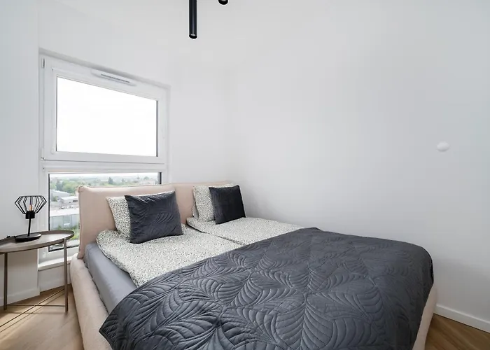 Manufaktura - 76m2, Parking, Aircon - By Rentujemy * وودج