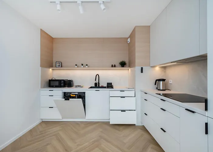 Manufaktura - 76m2, Parking, Aircon - By Rentujemy