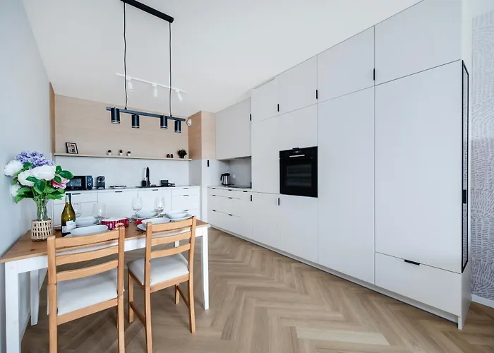 Manufaktura - 76m2, Parking, Aircon - By Rentujemy وودج