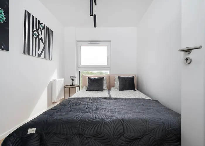 شقة Manufaktura - 76m2, Parking, Aircon - By Rentujemy وودج